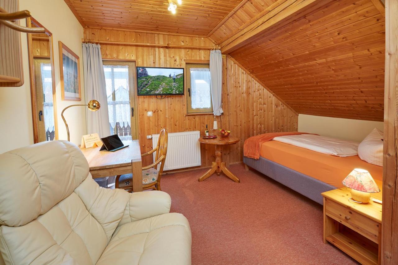 Land- Und Aktivhotel Altmuehlaue บาด โรดัค ภายนอก รูปภาพ